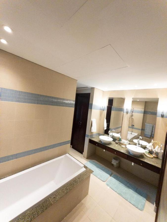 Luxury 2 Bedroom Apt In The Pearl With Marina View Doha Exterior foto