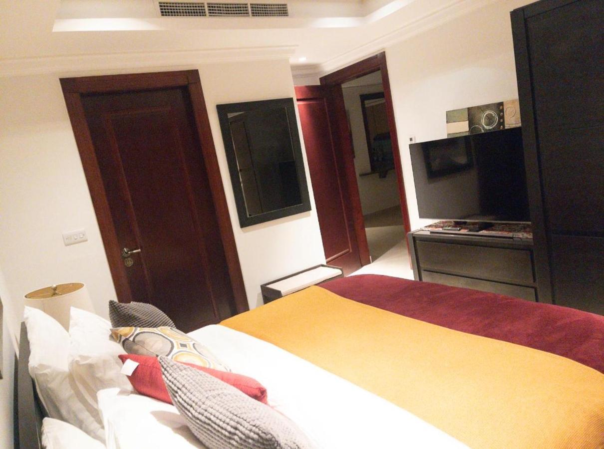 Luxury 2 Bedroom Apt In The Pearl With Marina View Doha Exterior foto